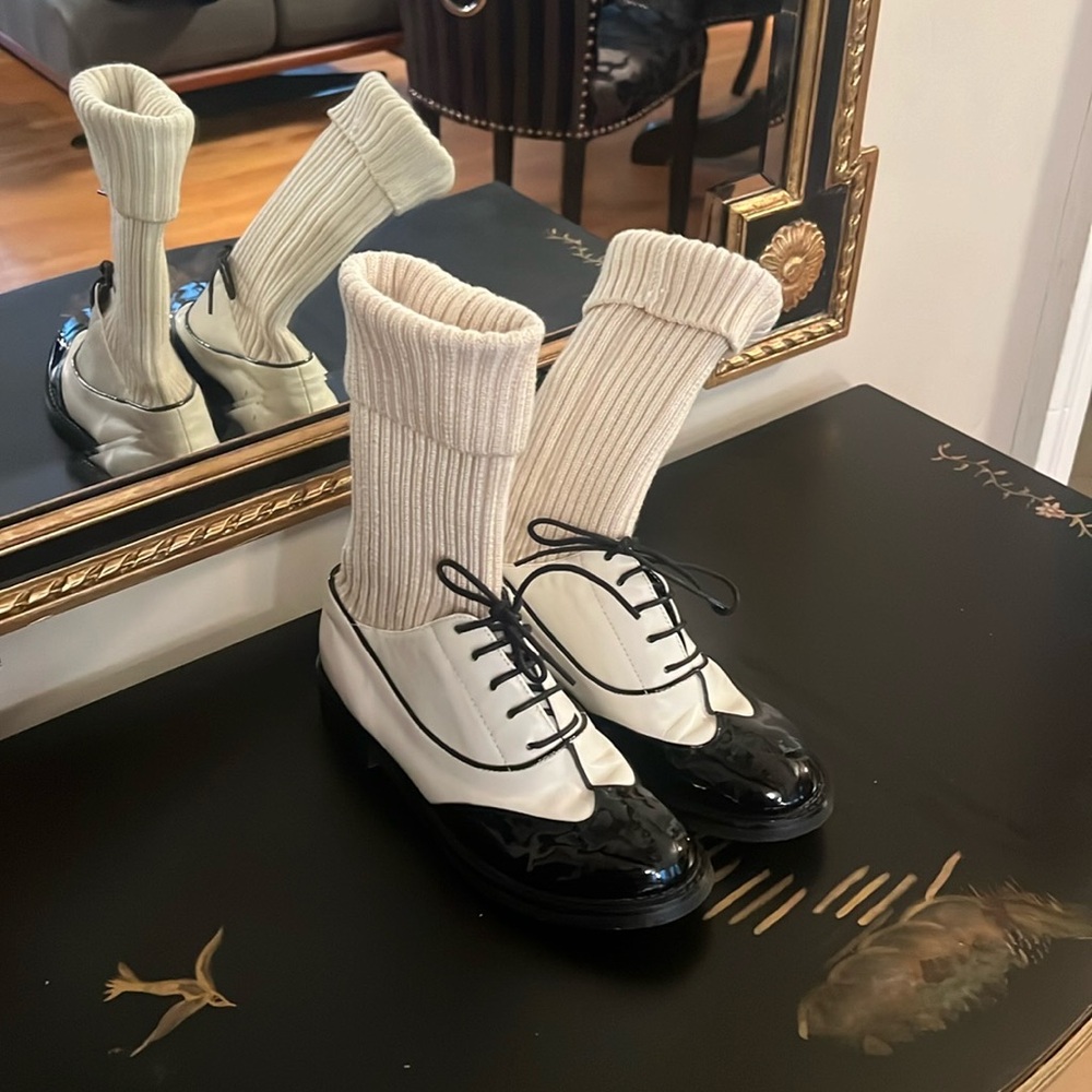 Chanel White Black Shiny Patent/Matte Leather Lace Up Tie Ankle Short Boots 38